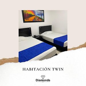 Habitación con 2 Camas Individuales